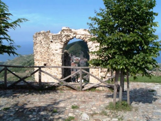Castello la Fortezza Bonifati